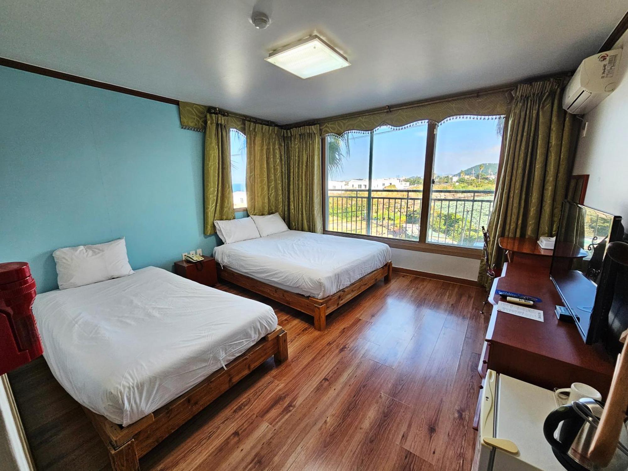 Sea Cliff Hotel 济州市 客房 照片